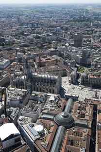 Ausstellung Grattanuvole. Ein Jahrhundert Wolkenkratzer in Mailand
