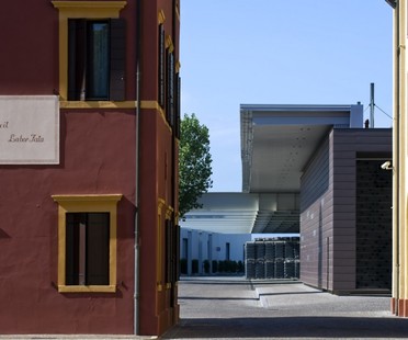 Westway Architects Fassadenerneuerung Cantina Santa Margherita
