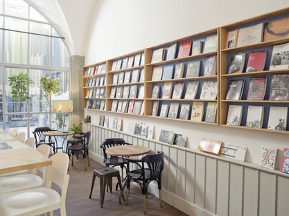 Deferrari + Modesti Brac Bookstore Florenz
