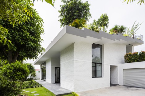 Vo Trong Nghia Architects + ICADA A House in Nha Trang
