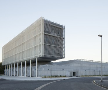 BLOCK architectes Etoile Forschungszentrum des Wissenschaftspols von Évry
