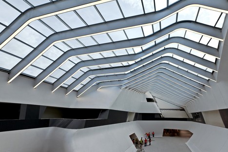 Zaha Hadid Architects Hochgeschwindigkeitsbahnhof Afragola Neapel
