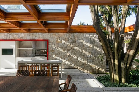 Perkins + Will Architecture House around the Tree São Paulo, Brasilien
