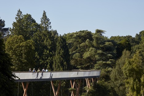 In Augenhöhe mit den Bäumen, der Stihl Treetop Walkway von Glenn Howells Architects 
