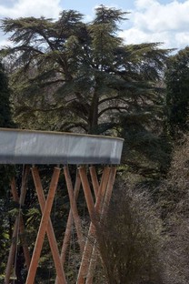 In Augenhöhe mit den Bäumen, der Stihl Treetop Walkway von Glenn Howells Architects 
