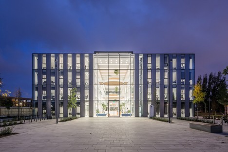 Cepezed Westland Town Hall ein Gewächshaus für die Bürger von Naaldwijk

