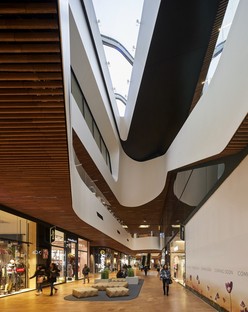 Zaha Hadid Architects CityLife Shopping District Mailand
