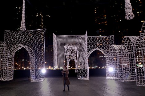 Spitzen als städtische Landmarken in den Installationen von Choi+Shine Architects
