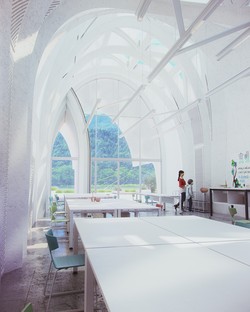 Zaha Hadid Architects Lushan Primary School zwischen China und Mailand
