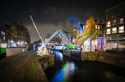 Kunstwerke und Lichtarchitekturen in Amsterdam, Montréal und Salerno

