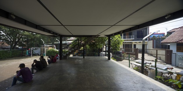 Architekturen in Indonesien: eine Mikrobibliothek und eine Residenz
