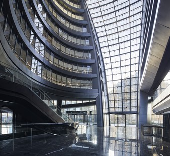 Zaha Hadid Architects hat Leeza SOHO in Peking vollendet
