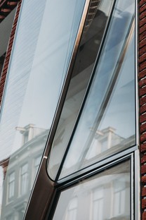 UNStudio The Looking Glass die Architektur einer Fassade für die Mode in Amsterdam
