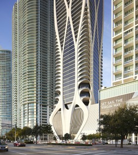 Zaha Hadid Architects One Thousand Museum ein Wolkenkratzer mit Exoskelett in Miami
