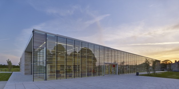 Serero Architectes Urbanistes Media Library ein städtisches und landschaftliches Schaufenster in Bayeux
