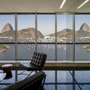 Reinach Mendonça Arquitetos Associados Büros mit Blick auf den Zuckerhut Rio de Janeiro
