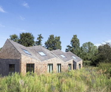 Blee Halligan Architects von Scheune zu B&B, Five Acre Barn in Suffolk

