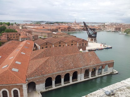 Architekturbiennale Venedig, Expo Dubai und Cersaie 2020 – neue Daten
