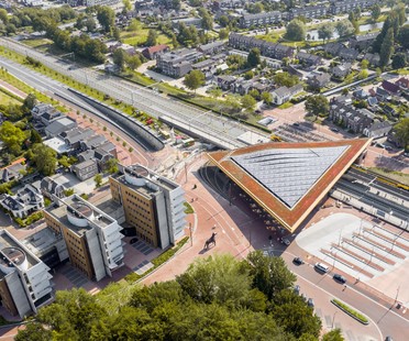 Fertigstellung des neuen Bahnhofs Assen, realisiert von Powerhouse Company und De Zwarte Hond
