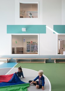 Bovenbouw Architectuur Kindergarten in Edegem Belgien
