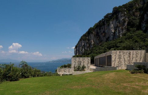 Einweihung des Elektrizitätswerks von Terna auf Capri, ein Projekt der Frigerio Design Group
