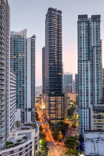 Iosa Ghini Associati Innenarchitektur des Brickell Flatiron von Miami

