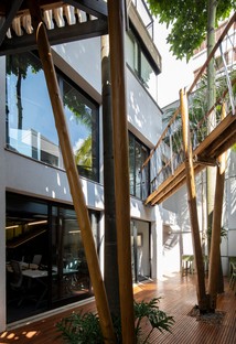 Superlimão das neue Hauptquartier von Populos in São Paulo komplett mit Baumhaus
