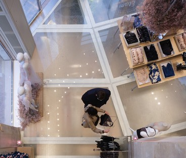 MVRDV hat den neuen Flagship store von Etam in Paris gestaltet
