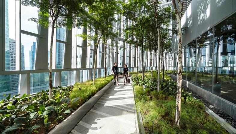 Wolkenkratzer KPF 18 Robinson Grüne Terrassen über der Stadt Singapur
