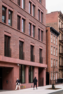 Wohnprojekt von David Chipperfield Architects in der Jane Street 11-19 in New York fertiggestellt 
