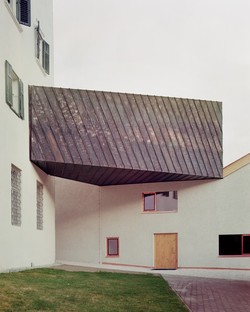 MoDusArchitects: Eröffnung des neuen Eingangs und der Erweiterung des Museums der Abtei von Neustift.
