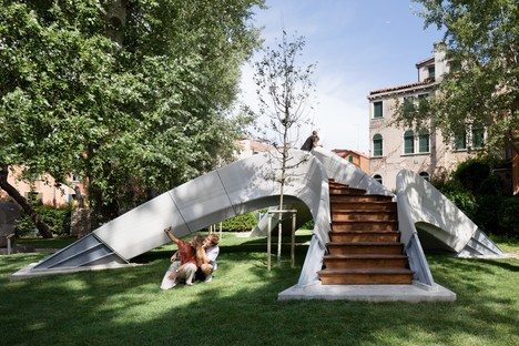 Striatus eine 3D-gedruckte Betonbogenbrücke in Venedig
