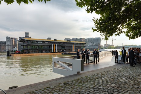 Floating Office Rotterdam, ein klimaadaptives Gebäude von Powerhouse Company
