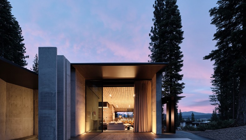 Faulkner Architects Lookout House ein minimalistisches Haus in der Sierra Nevada
