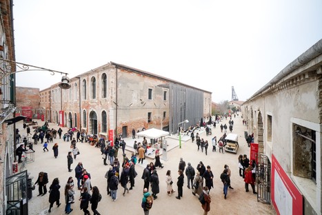 Die Themen der Weltklimakonferenz COP26 und der Biennale von Venedig in den Webinaren der Iris Ceramica Group
