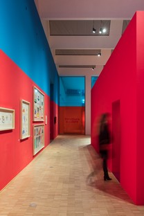 Casa Lana und Ausstellung Ettore Sottsass. Struttura e colore - Triennale Milano

