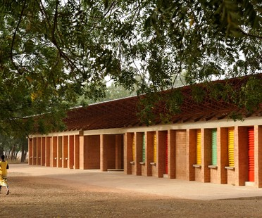Diébédo Francis Kéré gewinnt den Pritzker Architecture Prize 2022
