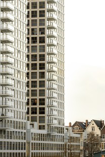 KAAN Architecten die mittleren Türme der Wohnanlage De Zalmhaven in Rotterdam 
