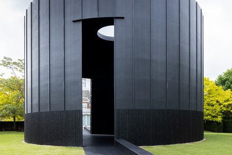 Theaster Gates Black Chapel ist der Serpentine Pavilion 2022

