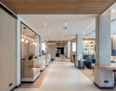 Manuelle Gautrand Architecture ein Hotel für den Flughafen Paris Charles de Gaulle

