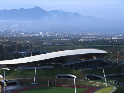 MAD Architects hat das Stadion des Quzhou Sports Park in China fertiggestellt 

