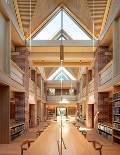 RIBA Stirling Prize 2022 ist die Bibliothek des Magdalene College Cambridge von Níall McLaughlin Architects
