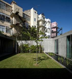 Ricardo Bak Gordon, 2 HOUSES IN SANTA ISABEL, Lissabon
