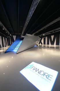 GranitiFiandre präsentiert den neuen Ausstellungsraum für die großformatigen Fliesen Maximum
