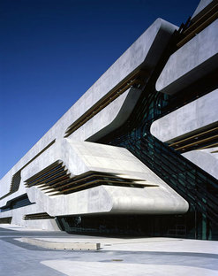 Zaha Hadid Architects, Pierres Vives, Frankreich
