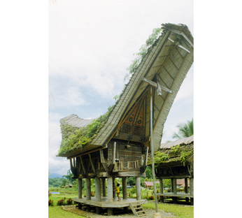 Batak Dwelling, Sumatra, Indonesia ph. Deidi van Schaewen
