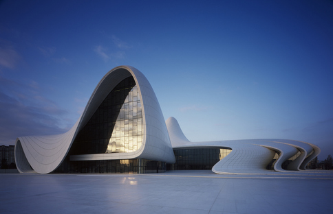 Zaha Hadid Heydar Aliyev Center, Baku, Aserbaidschan
