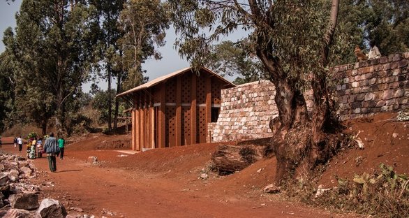 BC architects Bibliothek für die Stadt Muyinga, Burundi
