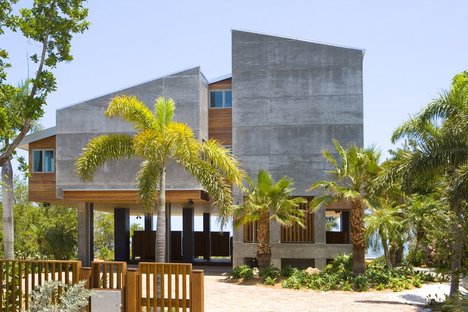 Luis Pons Design Lab, Tavernier Drive House in Tavernier Florida USA

