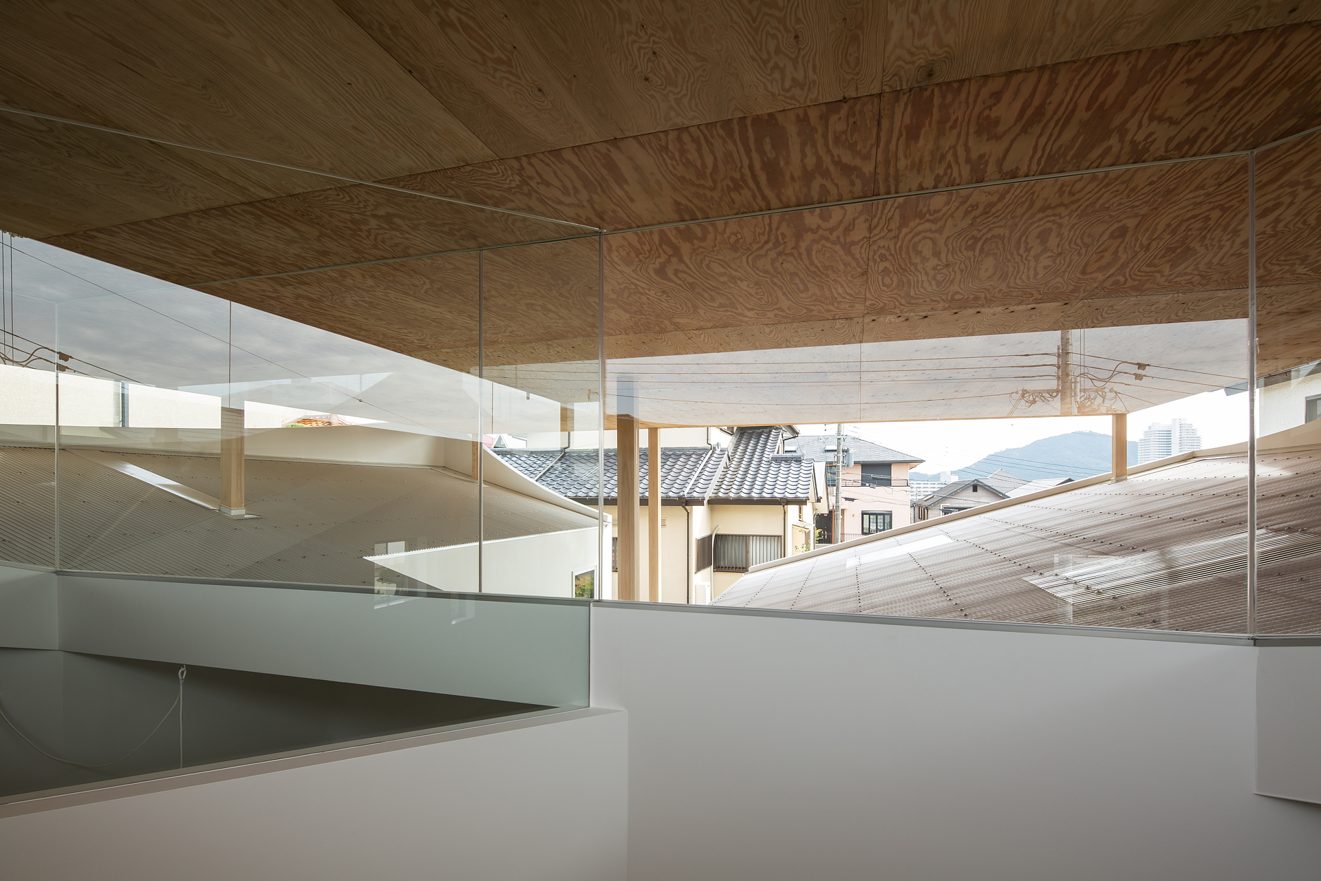Y M Design Office Und Das Floating Roof House In Kobe